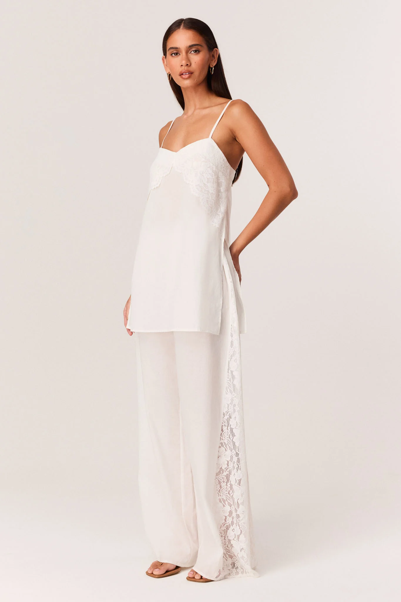 AMARIS LACE TOP - Image 3